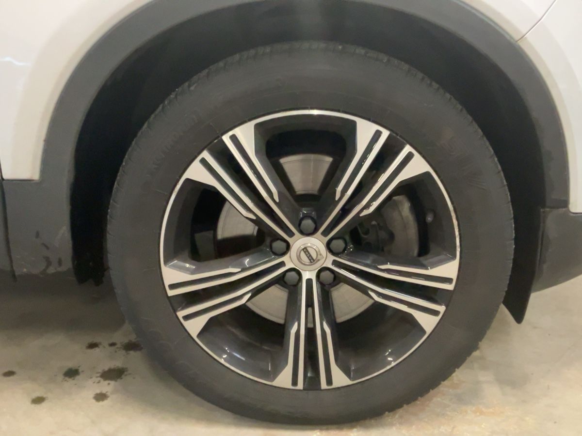 Volvo XC40 2021 — photo 12