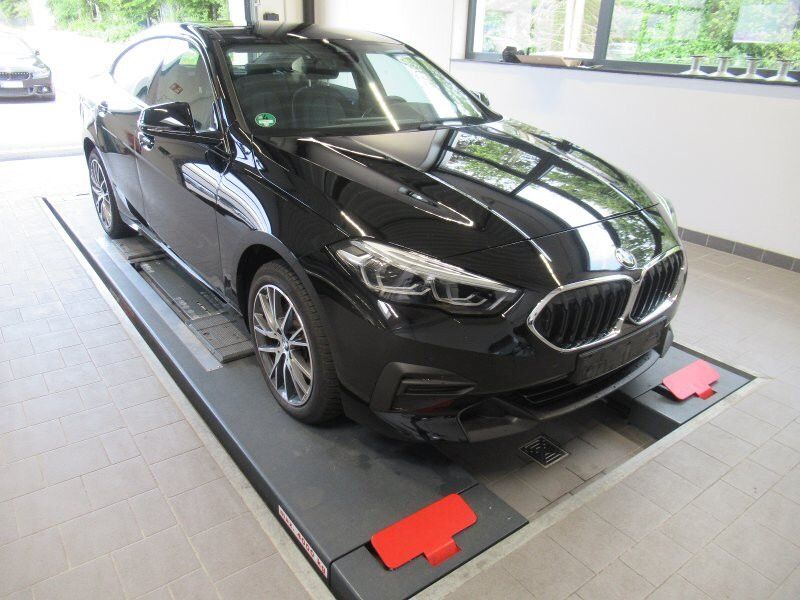 BMW 2er 218i Gran Coupe Advantage