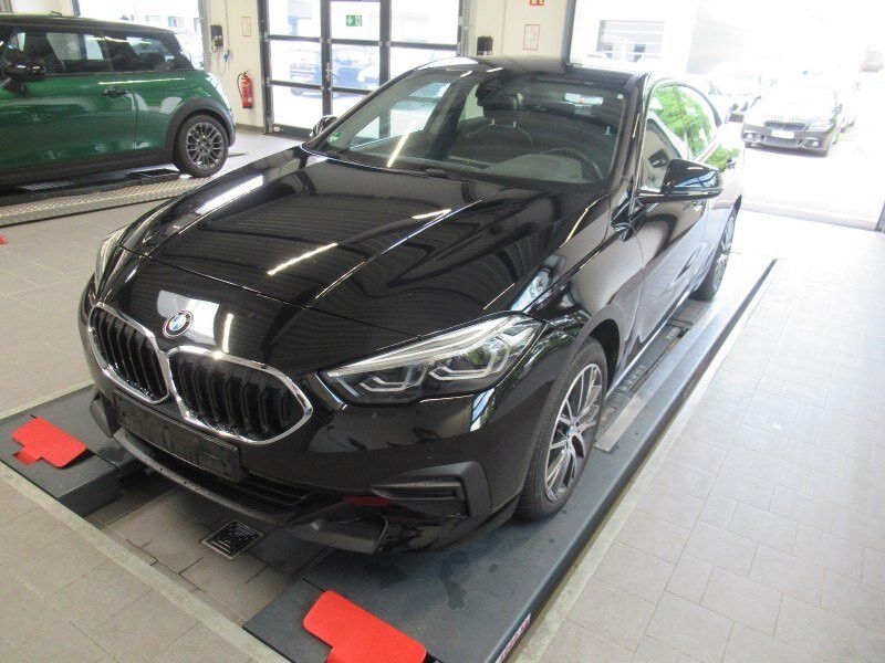 BMW 2er 218i Gran Coupe Advantage
