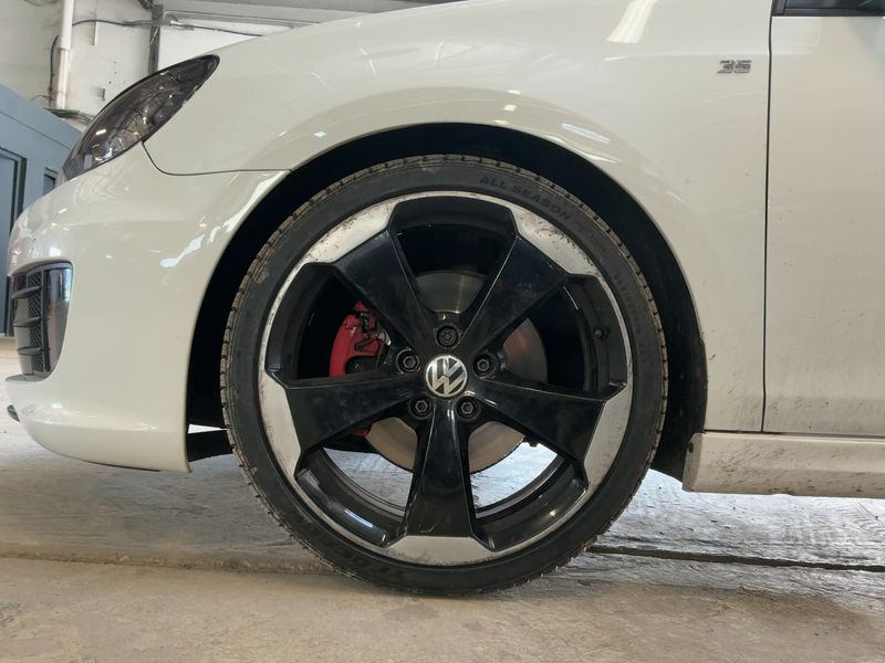 Volkswagen Golf VI 2.0 TSI GTI Edition 35 2011 – снимка 3