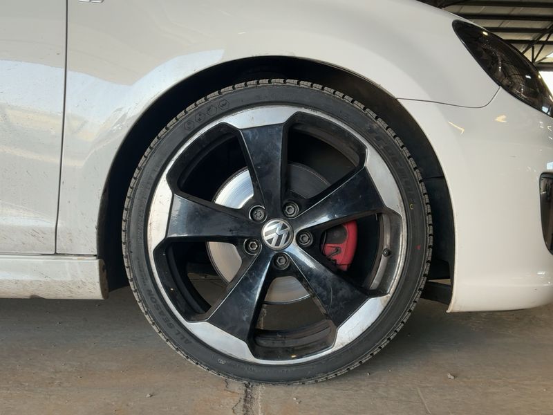 Volkswagen Golf VI 2.0 TSI GTI Edition 35 2011 – снимка 11