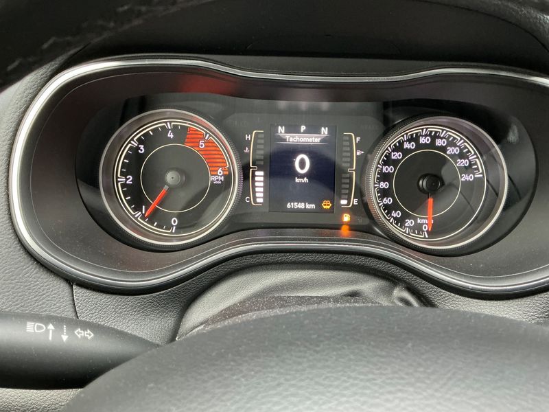 Jeep Cherokee 2.2 M-Jet Longitude 4x2 — zdjęcie 13