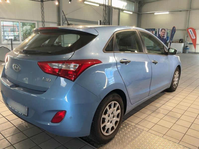 Hyundai i30 1.4 Classic — zdjęcie 6