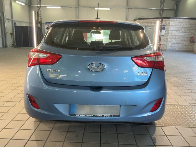 Hyundai i30 1.4 Classic — zdjęcie 5