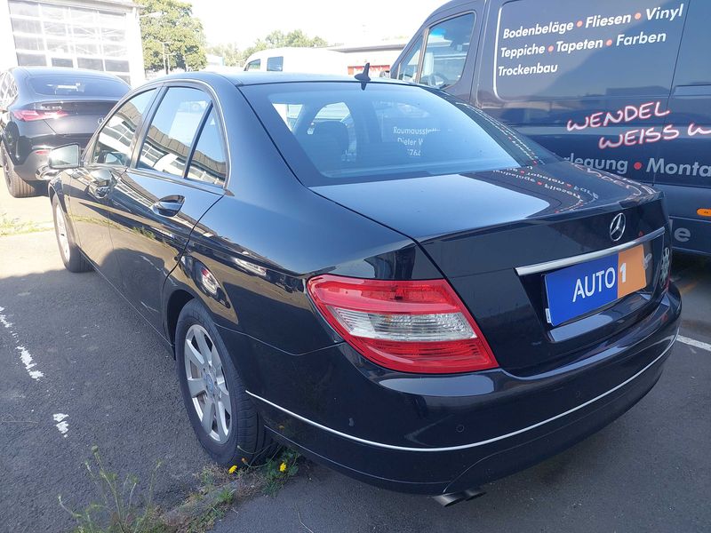 Mercedes-Benz C-Klasse C 180 CGI BlueEfficiency Classic 2010 – снимка 3
