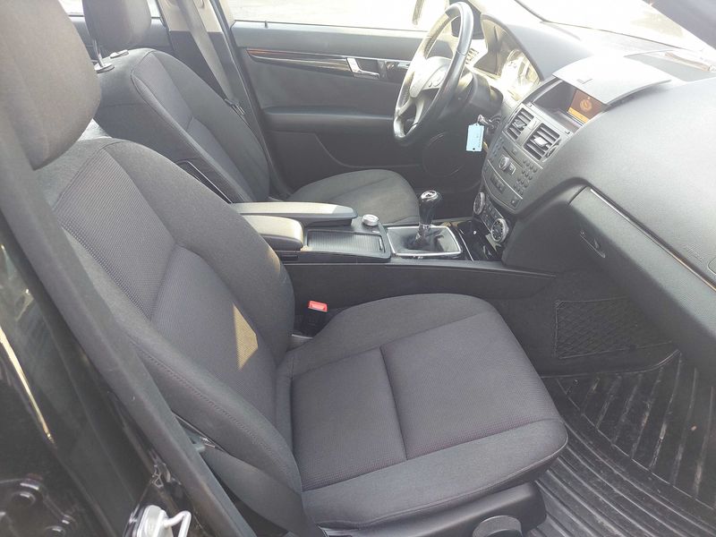 Mercedes-Benz C-Klasse C 180 CGI BlueEfficiency Classic 2010 – снимка 10