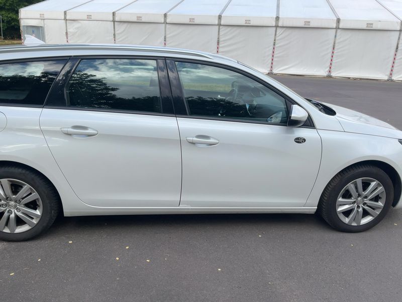 Peugeot 308 1.6 Blue-HDi Active 2016 – снимка 10