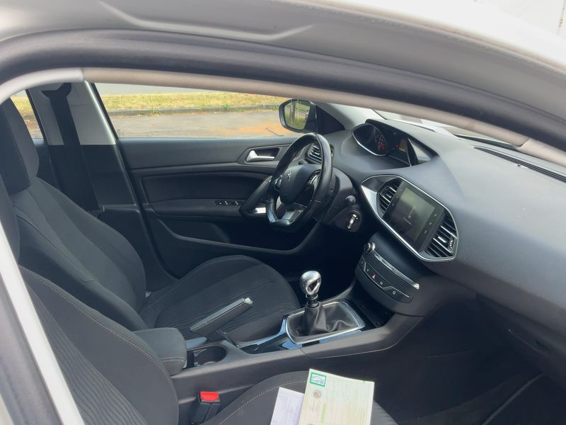 Peugeot 308 1.6 Blue-HDi Active 2016 – снимка 16