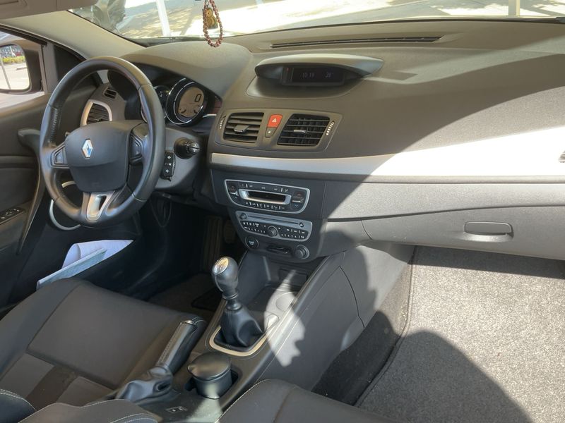 Renault Megane 1.5 dCi Dynamique 2010 – снимка 17