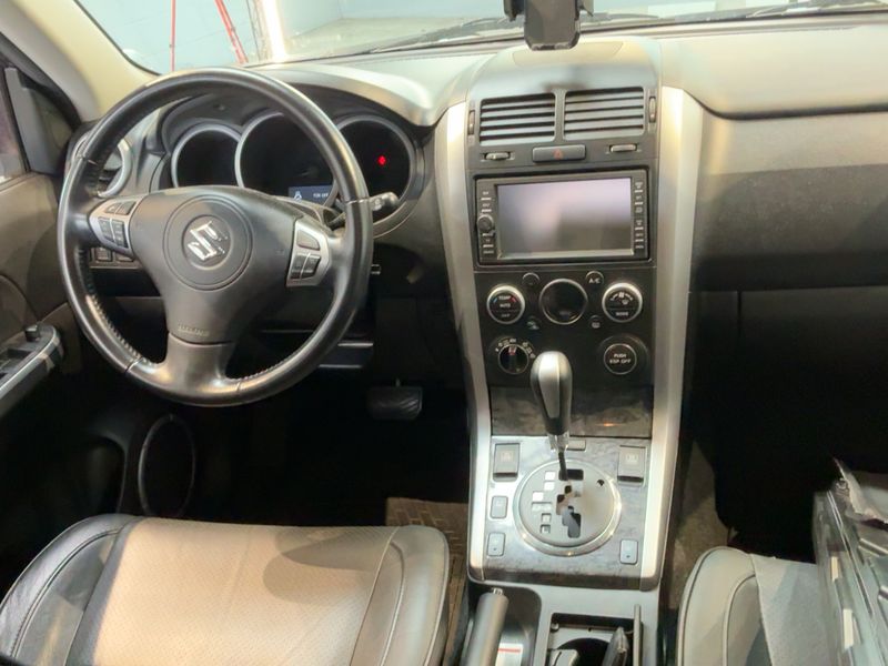 Suzuki Grand Vitara 2.4 VVT Comfort+ — zdjęcie 12