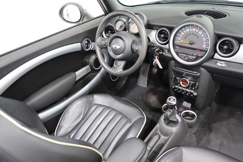 MINI Cabrio Cooper — zdjęcie 11