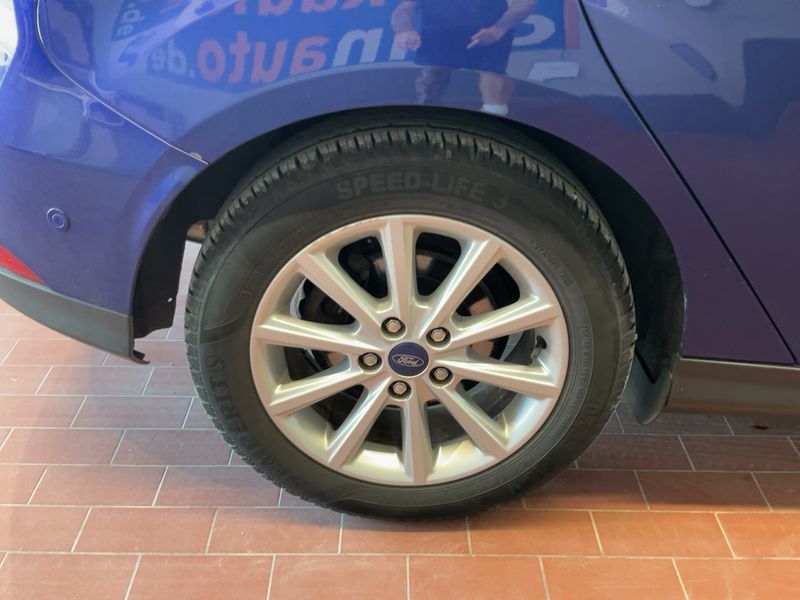 Ford Focus 2.0 TDCi Titanium 2016 – снимка 9