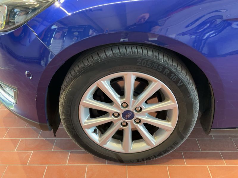 Ford Focus 2.0 TDCi Titanium 2016 – снимка 3