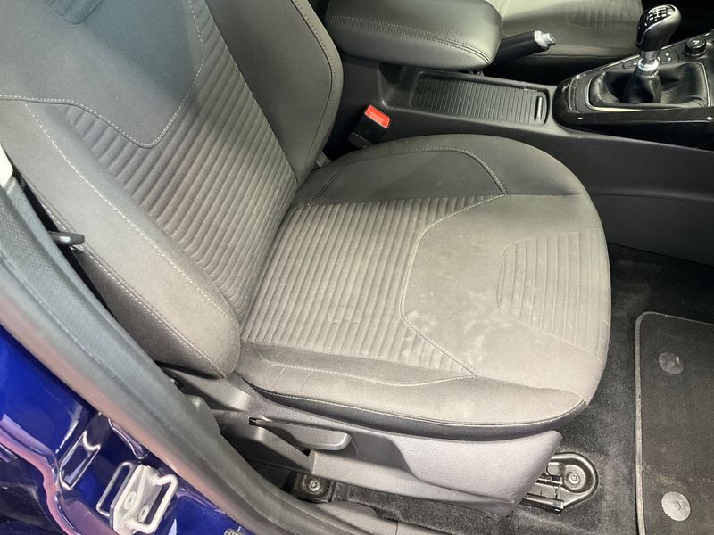 Ford Focus 2.0 TDCi Titanium 2016 – снимка 30