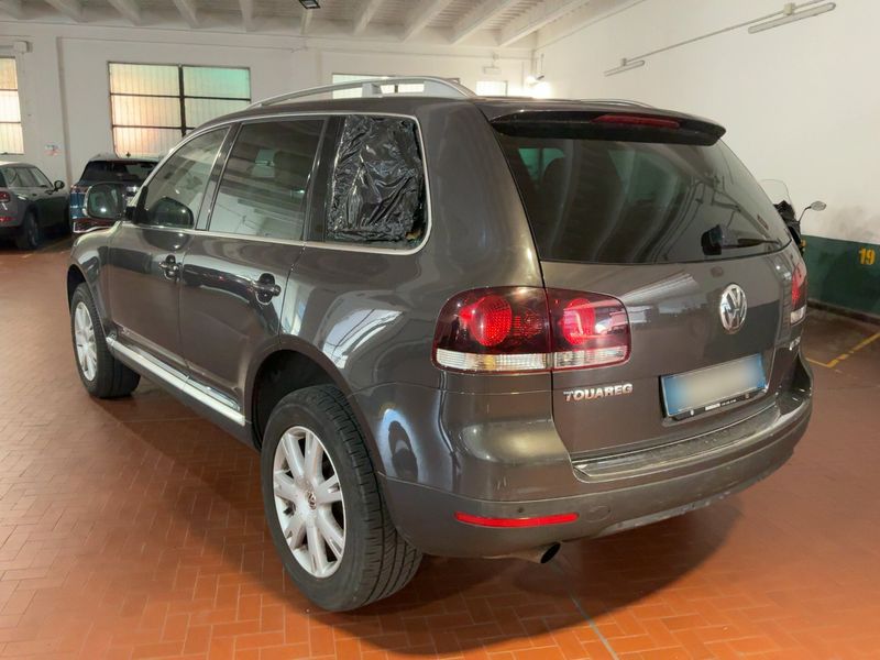 Volkswagen Touareg 3.0 V6 TDI Exclusive — zdjęcie 3