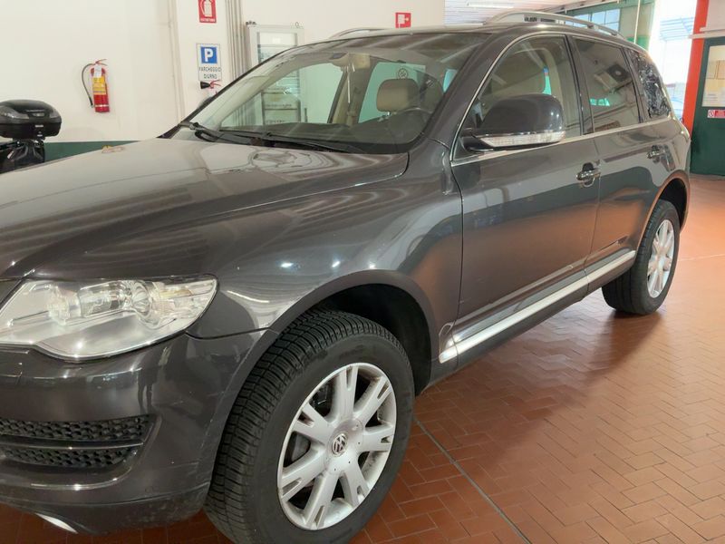 Volkswagen Touareg 3.0 V6 TDI Exclusive — zdjęcie 2
