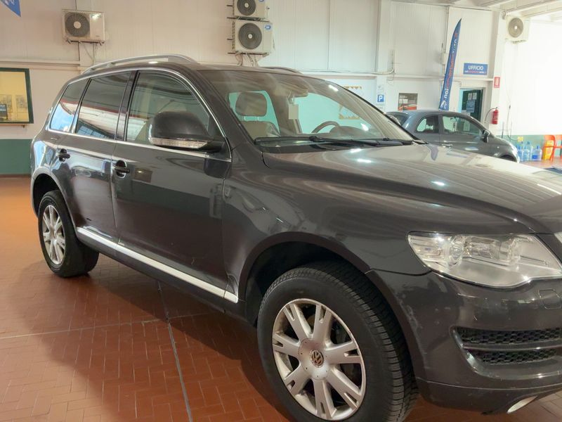 Volkswagen Touareg 3.0 V6 TDI Exclusive — zdjęcie 8