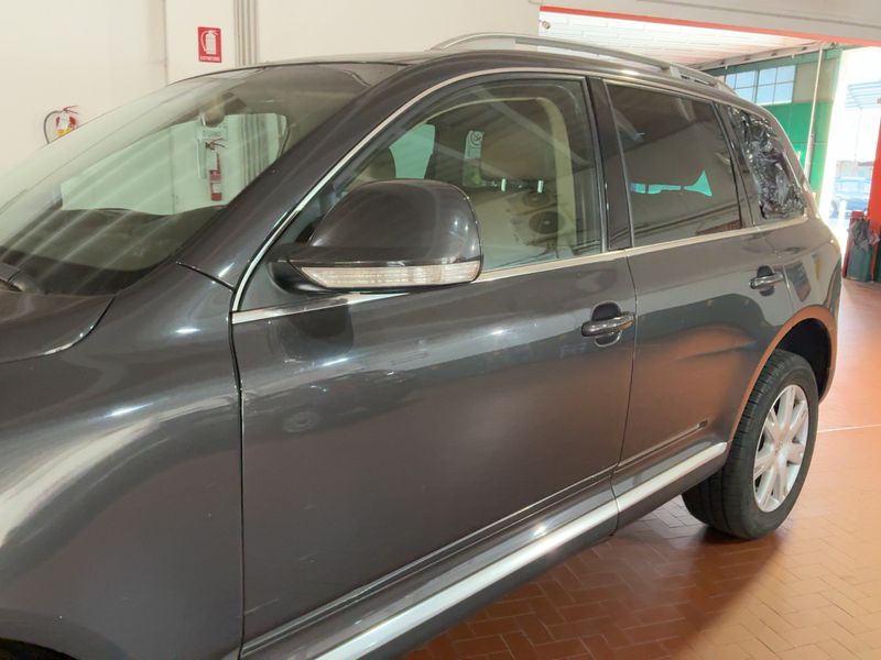 Volkswagen Touareg 3.0 V6 TDI Exclusive — zdjęcie 4