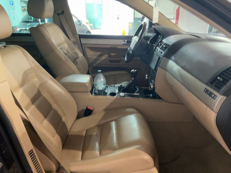 Volkswagen Touareg 3.0 V6 TDI Exclusive — zdjęcie 11