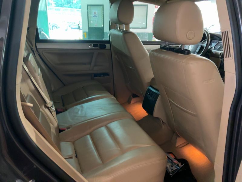 Volkswagen Touareg 3.0 V6 TDI Exclusive — zdjęcie 14