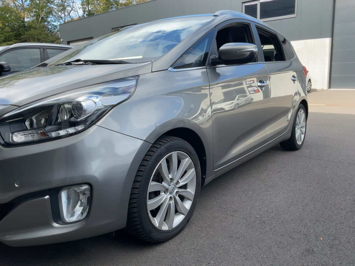 Kia Carens 1.7 CRDi FIFA World Cup Edition