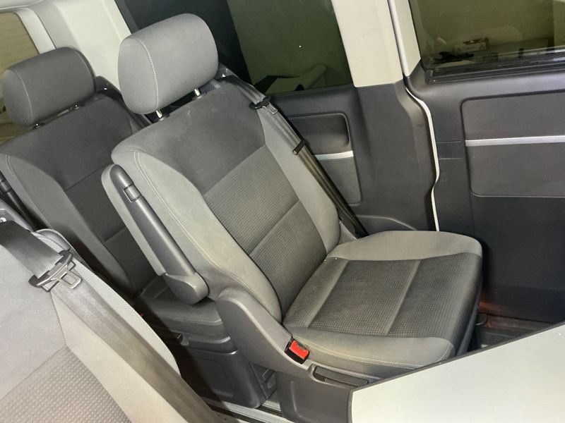 Volkswagen T5 Multivan 2.0 TDI Edition 25 4Motion 2011 – снимка 39