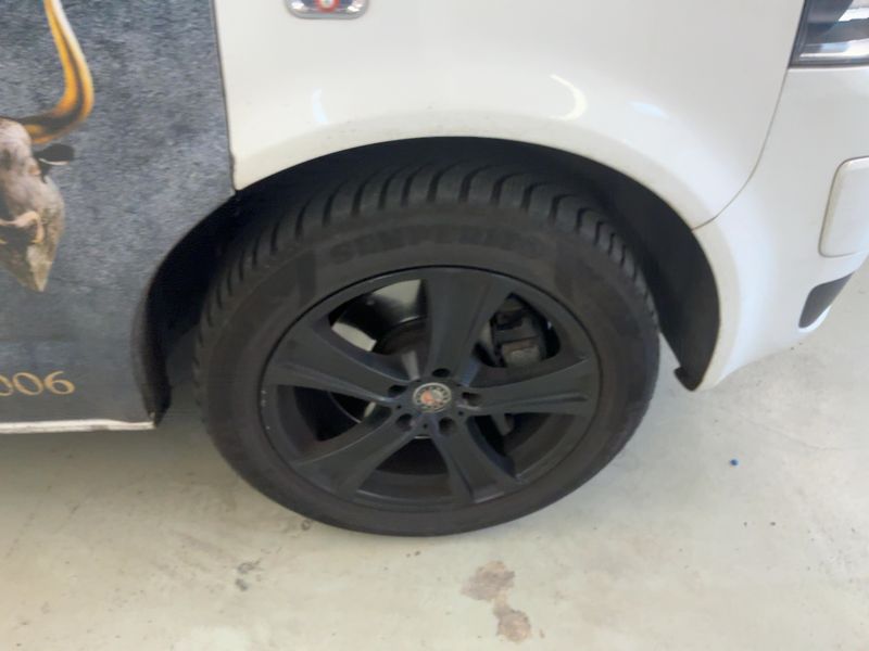Volkswagen T5 Multivan 2.0 TDI Edition 25 4Motion 2011 – снимка 11