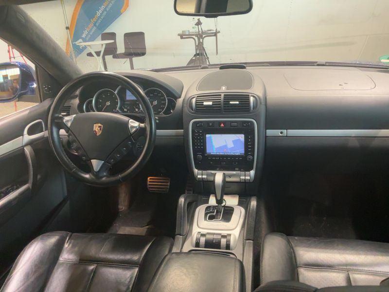 Porsche Cayenne Turbo S — zdjęcie 12