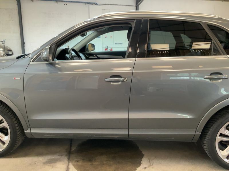 Audi Q3 2.0 TDI quattro Ambition Luxe — zdjęcie 4