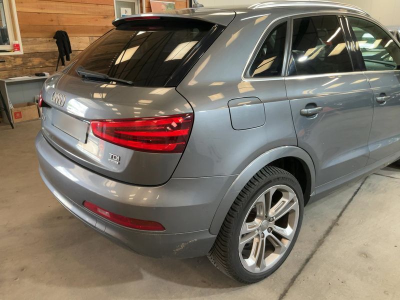 Audi Q3 2.0 TDI quattro Ambition Luxe — zdjęcie 6