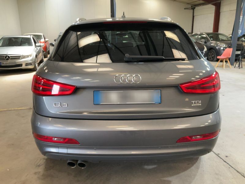 Audi Q3 2.0 TDI quattro Ambition Luxe — zdjęcie 5