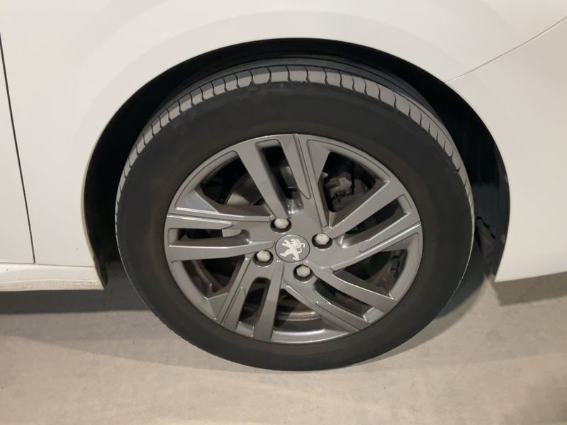 Peugeot 208 1.2 PureTech Active Pack 2022 – снимка 11