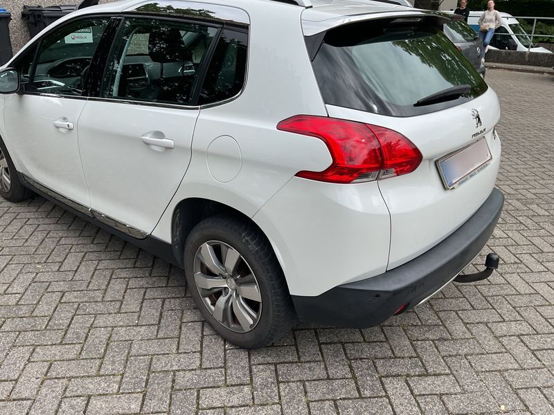 Peugeot 2008 1.6 e-HDi Allure — zdjęcie 3