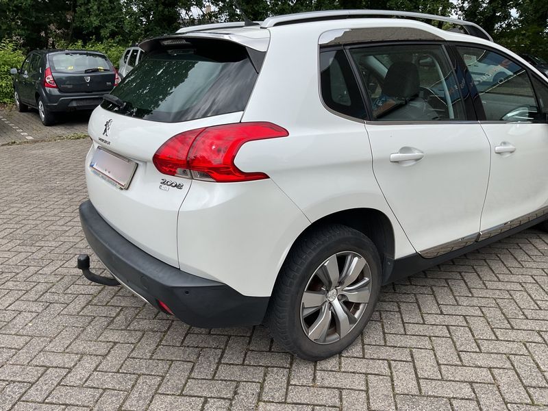 Peugeot 2008 1.6 e-HDi Allure — zdjęcie 6