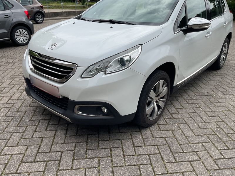 Peugeot 2008 1.6 e-HDi Allure — zdjęcie 2