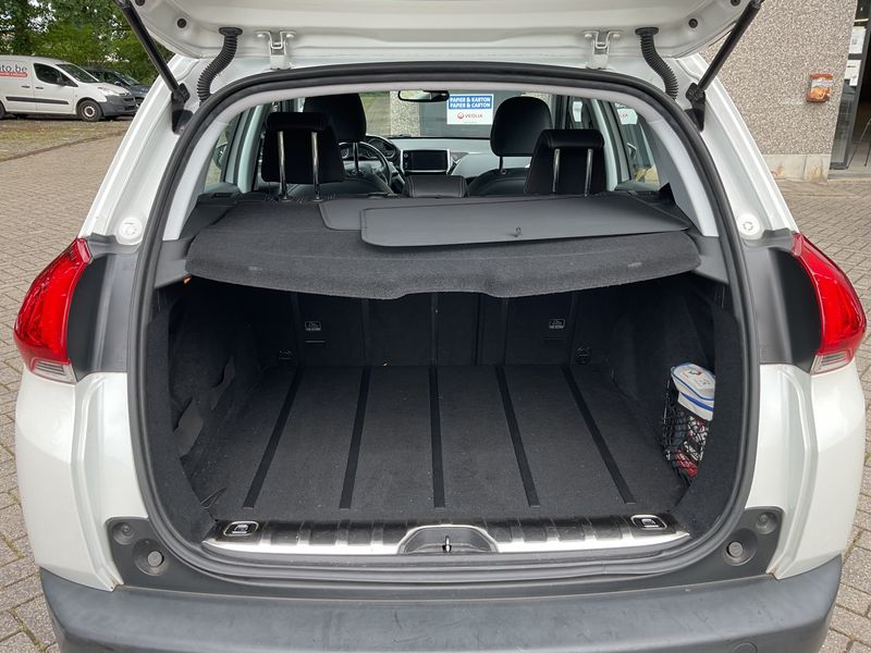 Peugeot 2008 1.6 e-HDi Allure — zdjęcie 10