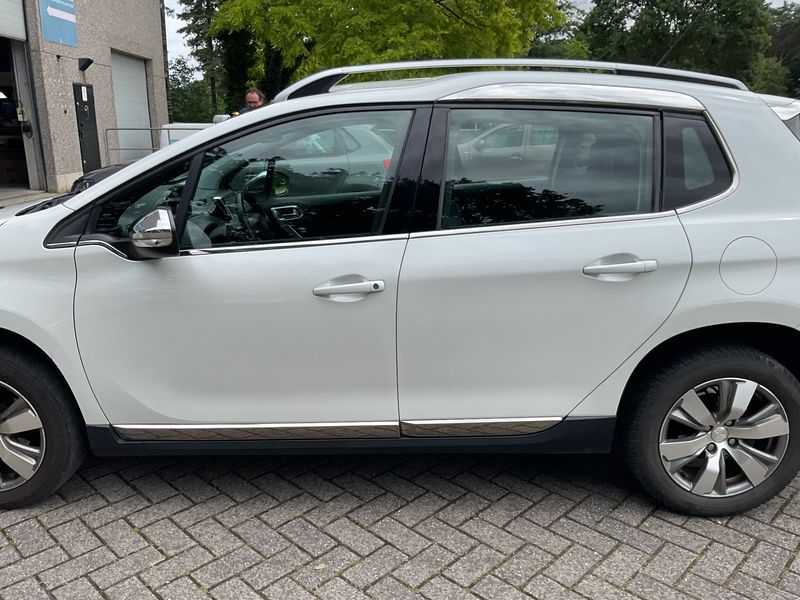 Peugeot 2008 1.6 e-HDi Allure — zdjęcie 4