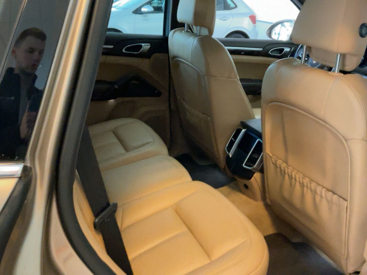 Porsche Cayenne S E-Hybrid