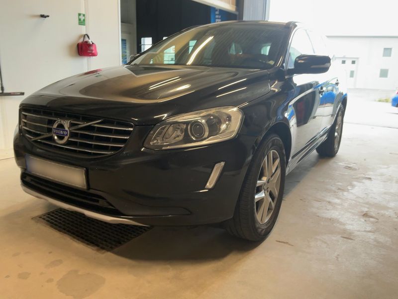 Volvo XC60 2.4 D4 Momentum AWD