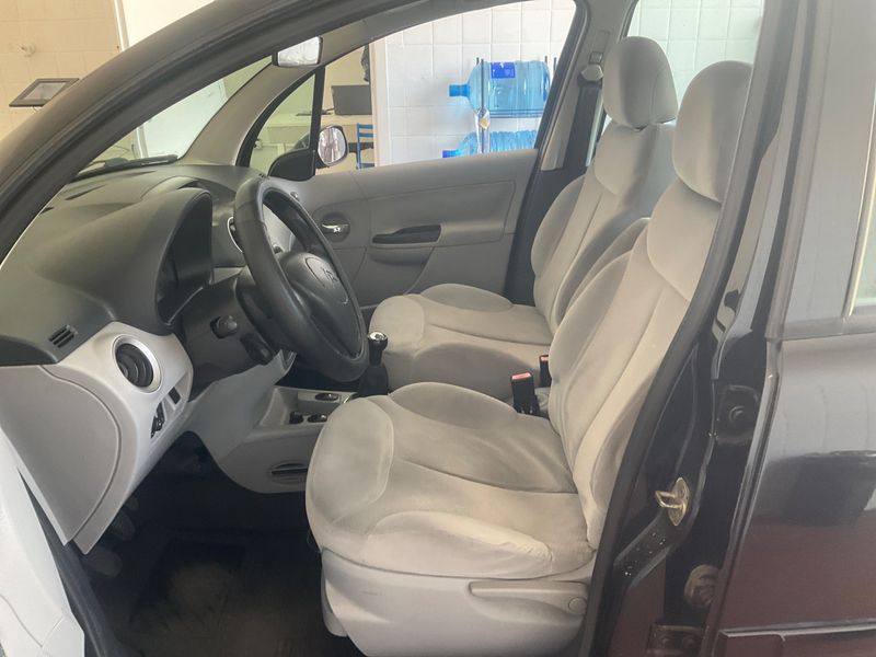 Citroen C3 1.4 HDi Confort — zdjęcie 3