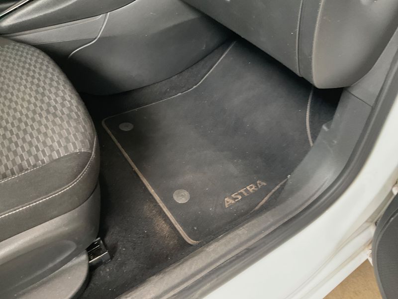Opel Astra 1.0 Turbo Active Start/Stop 2017 – снимка 32