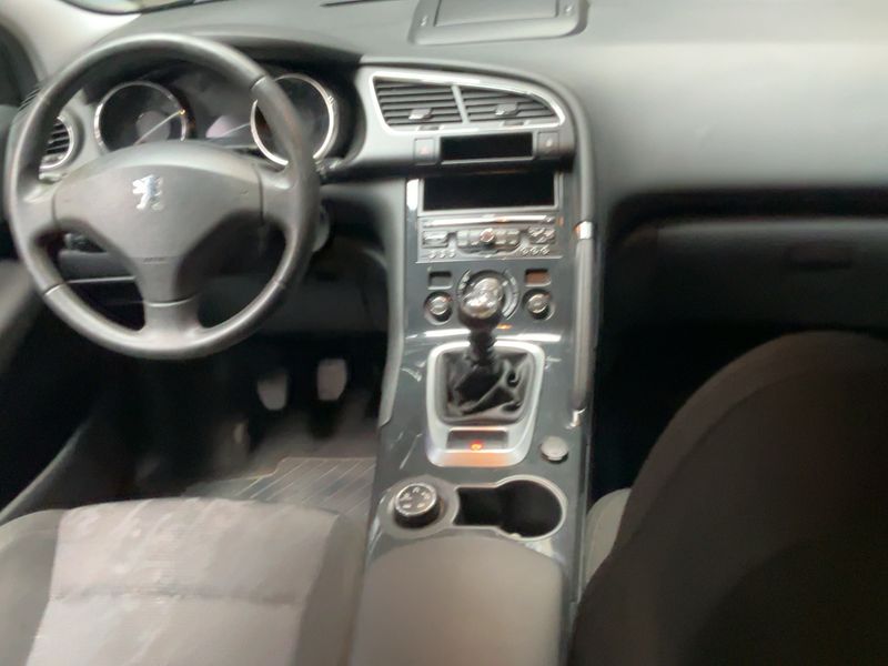 Peugeot 3008 1.6 HDi Business Pack — zdjęcie 12