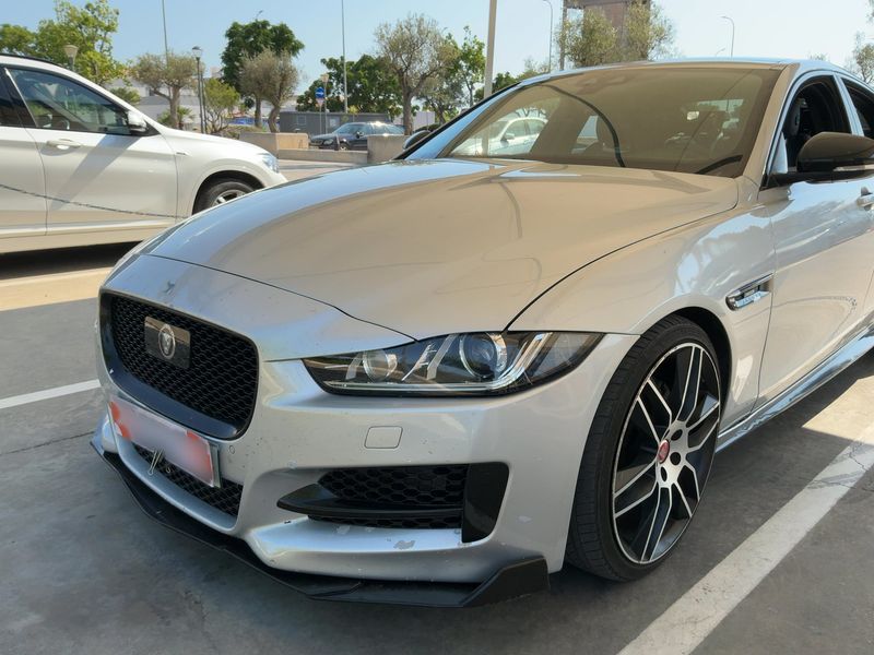 Jaguar XE 20d R-Sport — zdjęcie 2