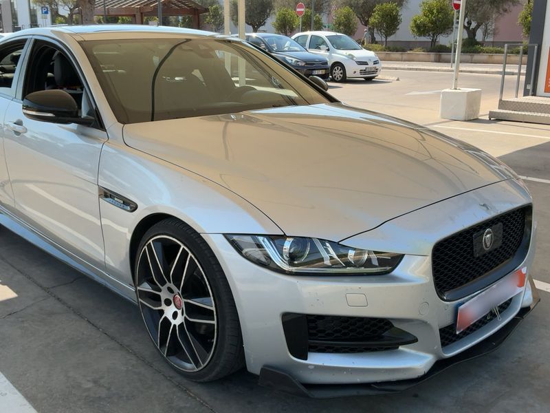 Jaguar XE 20d R-Sport — zdjęcie 8