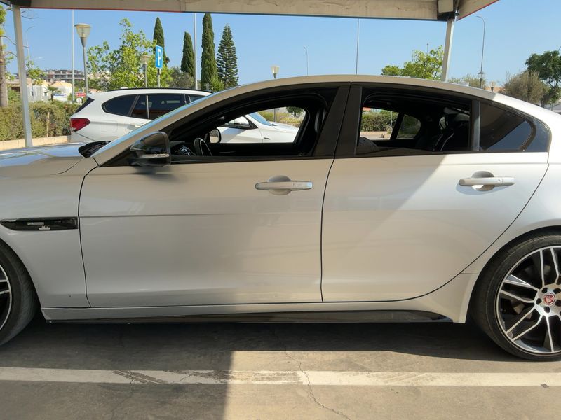 Jaguar XE 20d R-Sport — zdjęcie 4