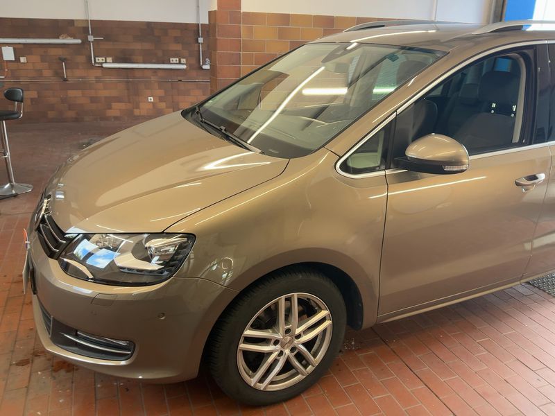 Volkswagen Sharan 2.0 TDI Highline BlueMotion Tech — zdjęcie 2