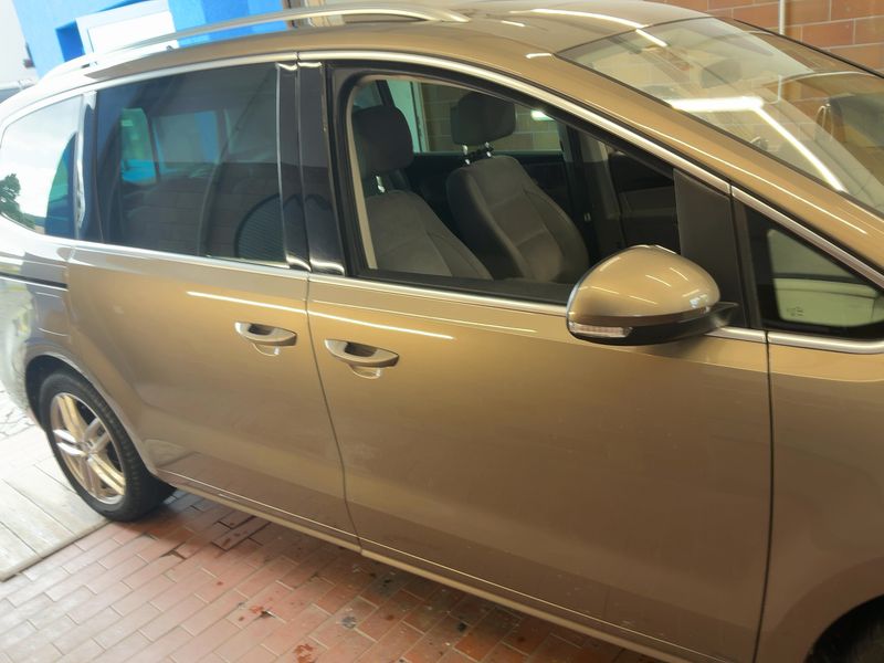 Volkswagen Sharan 2.0 TDI Highline BlueMotion Tech — zdjęcie 7