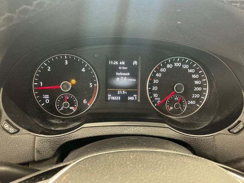 Volkswagen Sharan 2.0 TDI Highline BlueMotion Tech — zdjęcie 13