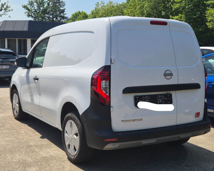 Nissan Townstar 1.3 DIG-T L1 2,0t Acenta — zdjęcie 3