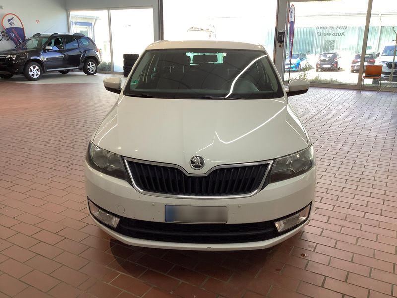 Skoda Rapid Spaceback 1.2 TSI Ambition — zdjęcie 9